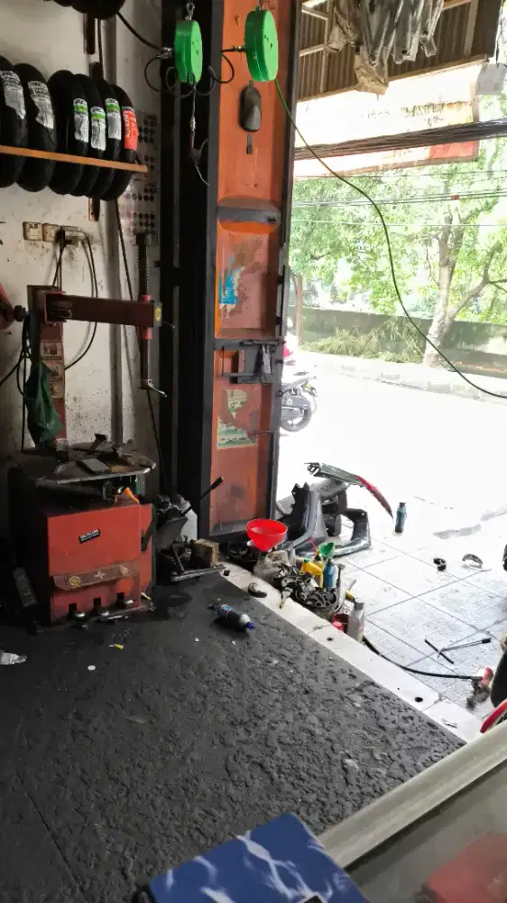 DICARI MEKANIK MOTOR RAJIN DAN BERPENGALAMAN