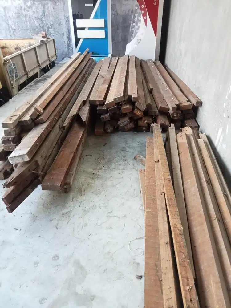 Juala borongan balok kamper bekas harga per batang