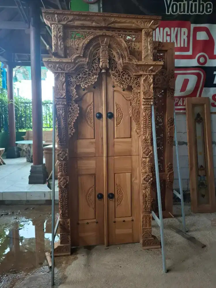 gapura ukir pintu atas bawah ukuran 120x250