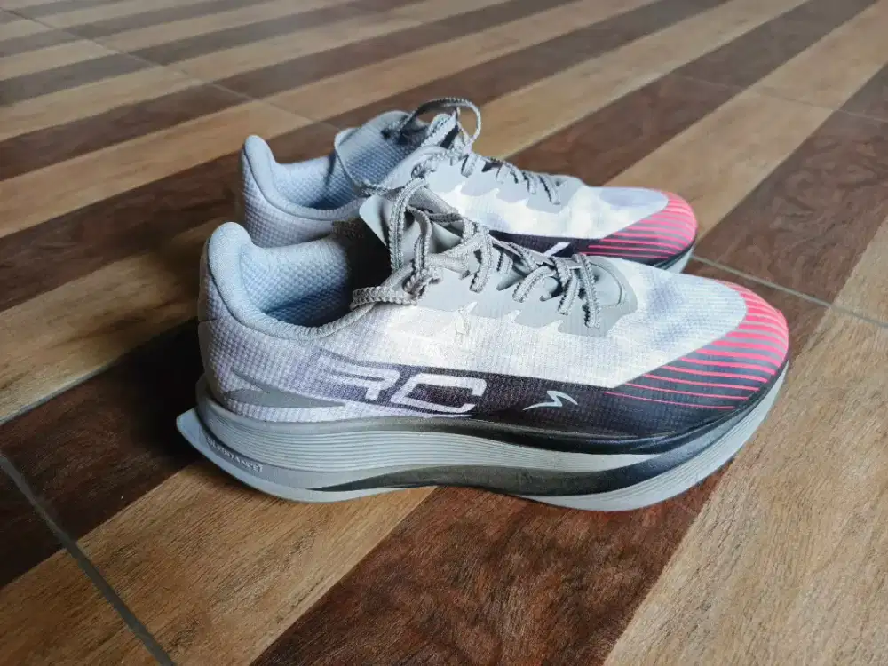 Sepatu Lari Specs Flybird SV Subs1 - Size 42