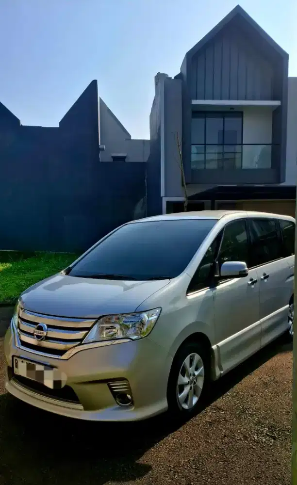 Dijual SERENA HWS SILVER 2013