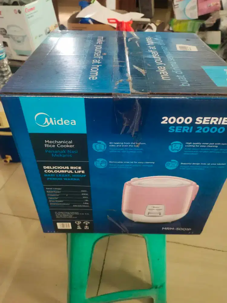 Rice cooker merk Midea type MRM-50001P pink 1.8 liter