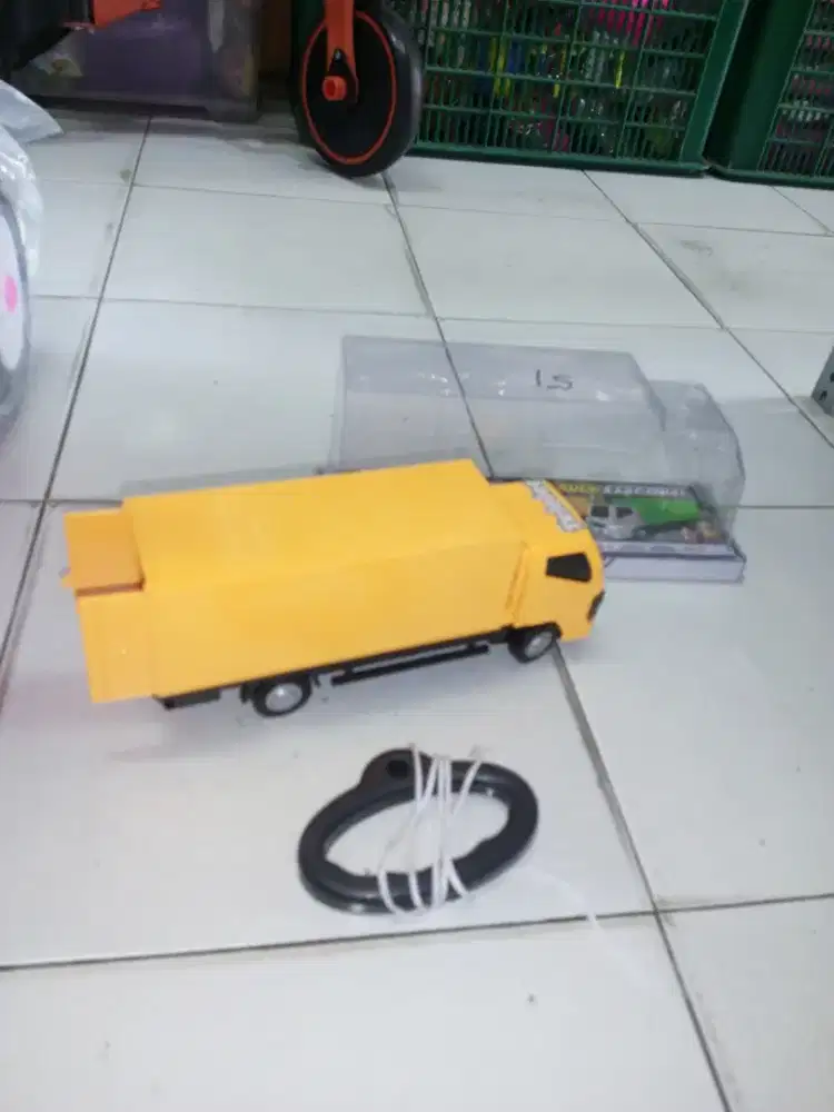 Mainan Anak Truk box batre