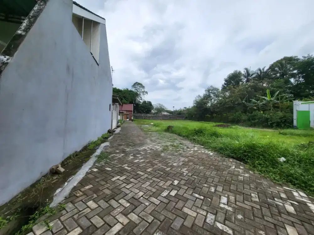 Hunian Modern Minimalist di Area Perumahan, SHM Aman & Nyaman
