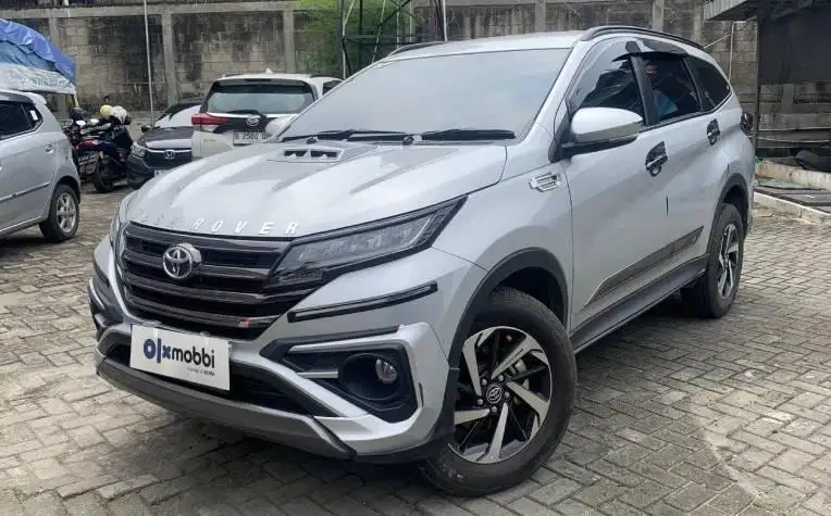 DP MURAH Toyota Rush 1.5 GR Sport Bensin-AT 2021 Silver CUZGB