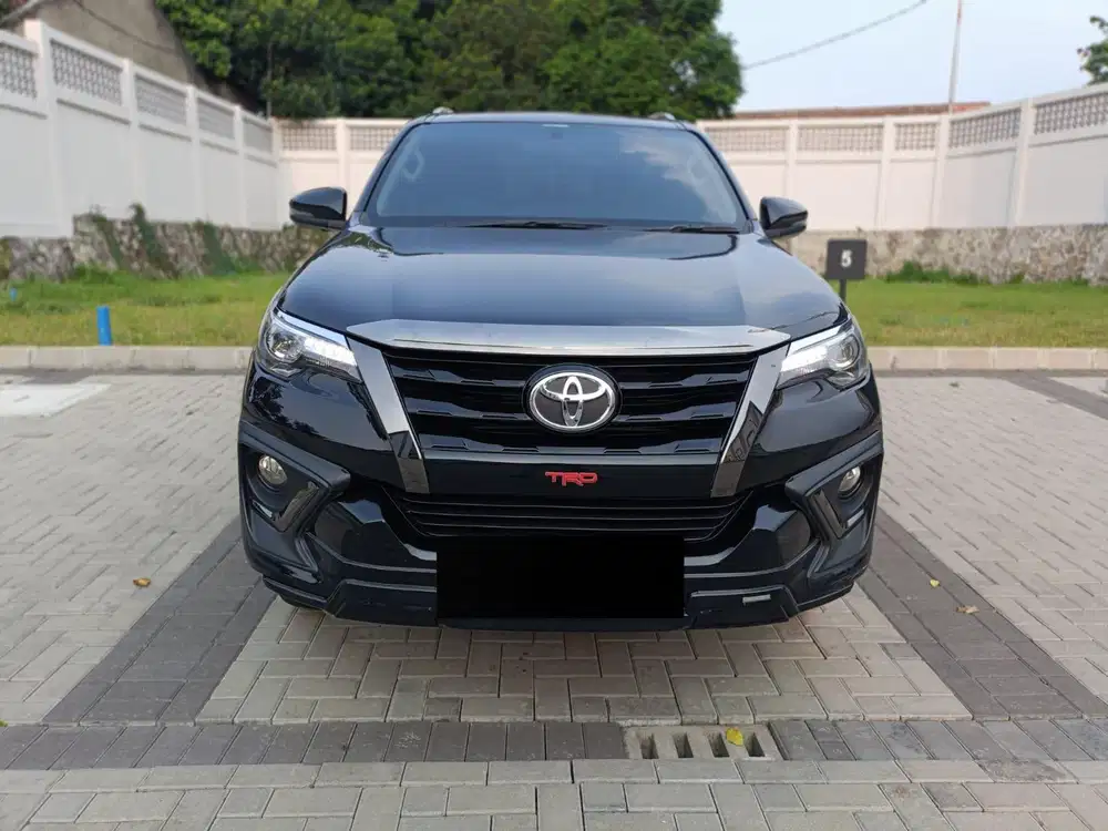 TOYOTA FORTUNER VRZ 2.4 TRD AT 2020