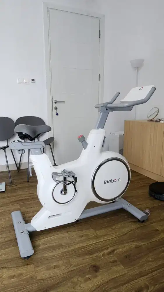 Sepeda spin bike statis Ireborn Revo mulus aplikasi ZWIFT bluetooth