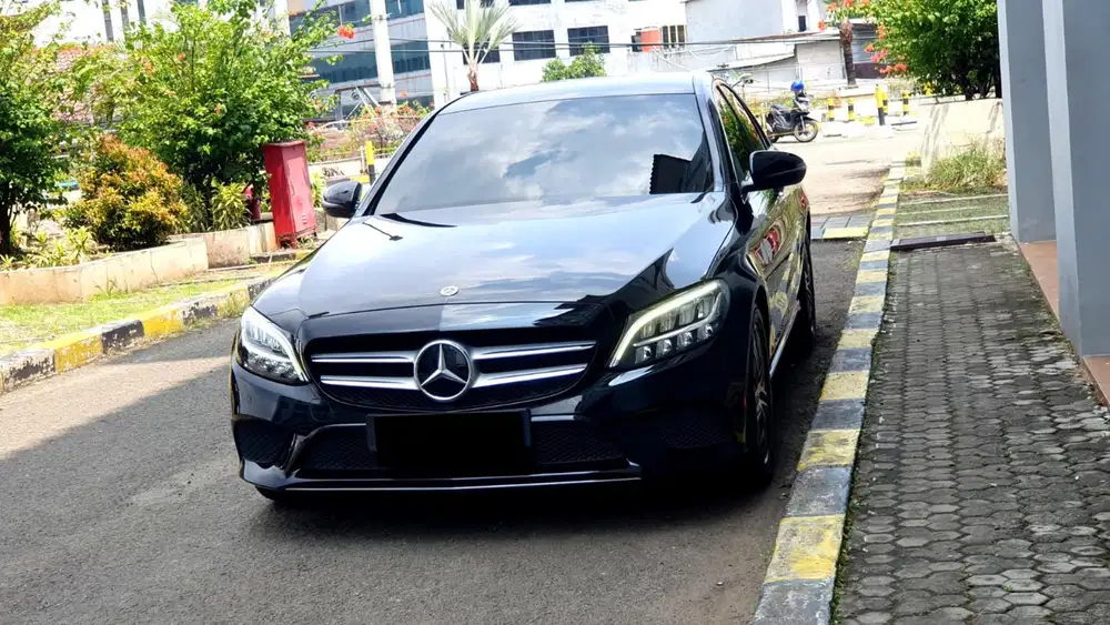 Km48rb mercedes benz mercy c180 avantgarde 2019 hitam