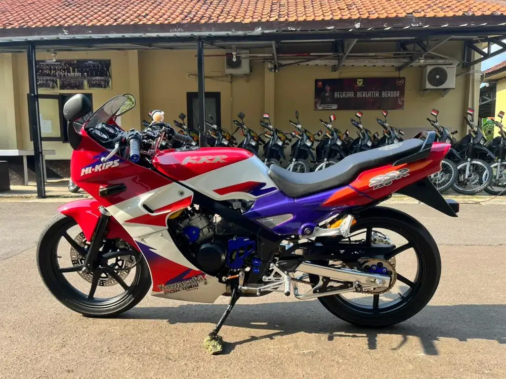 Kawasaki ninja r
