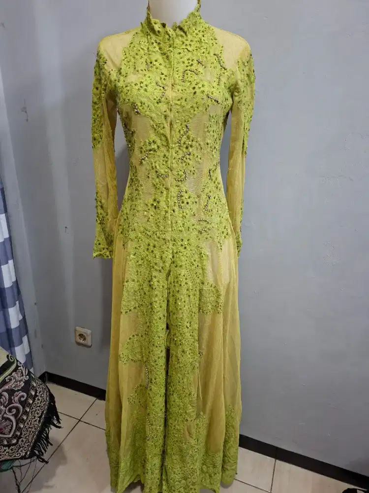 Kebaya 100 rb. Lainnya 50 ribuan. Bisa COD