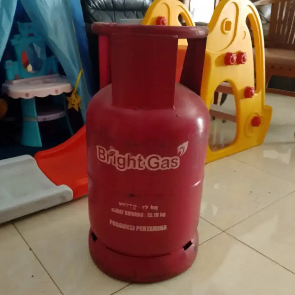 Tabung gas elpiji 12 kg kosong merah