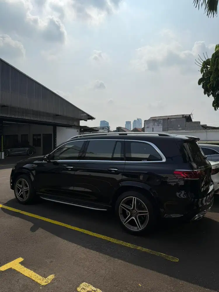 Mercedes-Benz GLS450 2023 Bensin