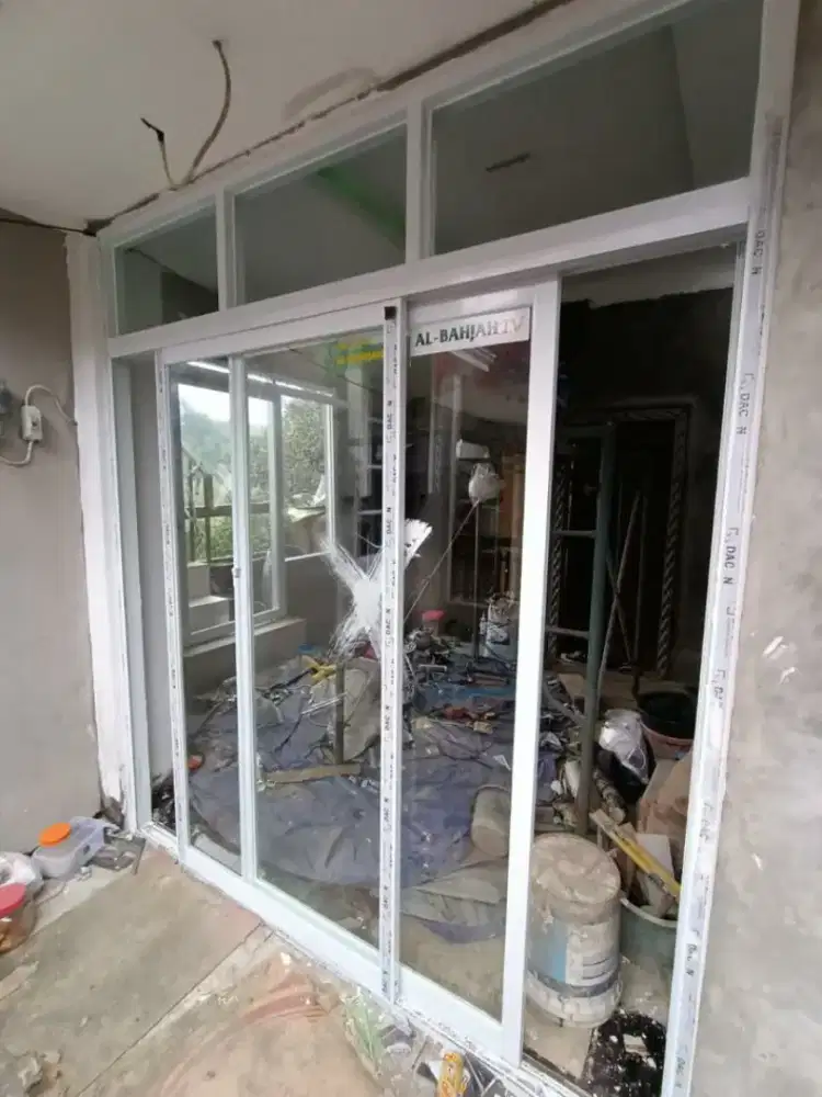 Pemasangan pintu kaca toko alumunium geser swing dll
