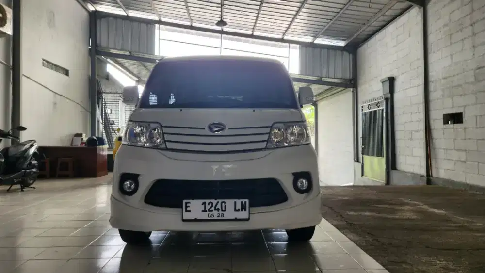 DAEHATSU LUXIO D MT 2018