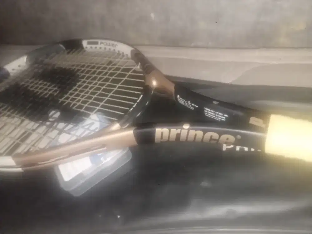 Raket tenis Prince