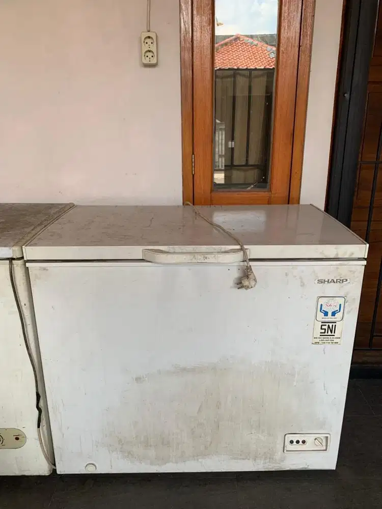 Freezer SHARP 200 Liter Second