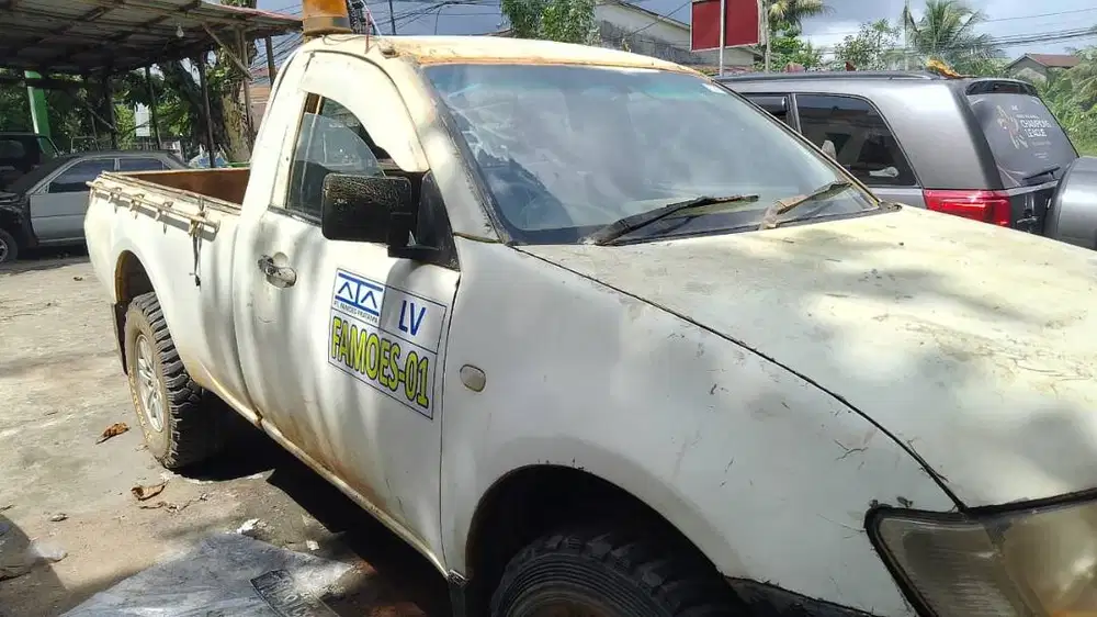 Dijual Mobil Mitsubishi Strada CR 2.8 AM SC GLX (4X4) M/T