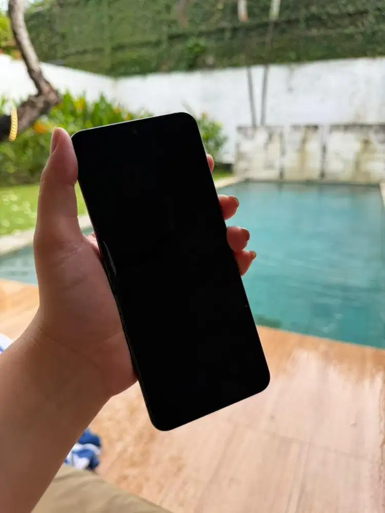 Dijual samsung flip Z5 HARGA 8JT NETT