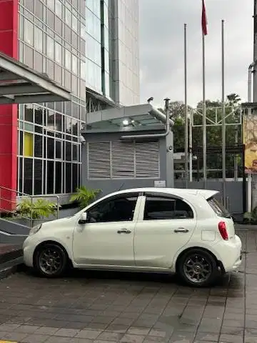Dijual Nissan March 1.2 L MT 2017