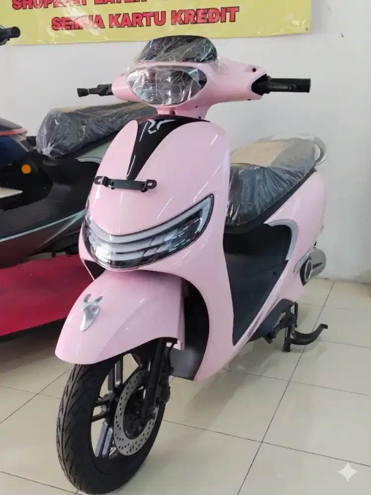 MOTOR UWINFLY DENGAN BATREI LITHIUM M90E