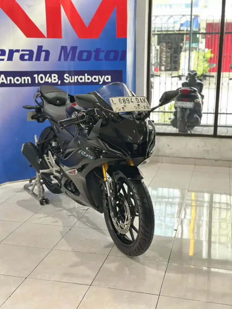 KM 7 RIBU - YAMAHA R15 V4 CONNECTED TH 2023 LIKE NEW