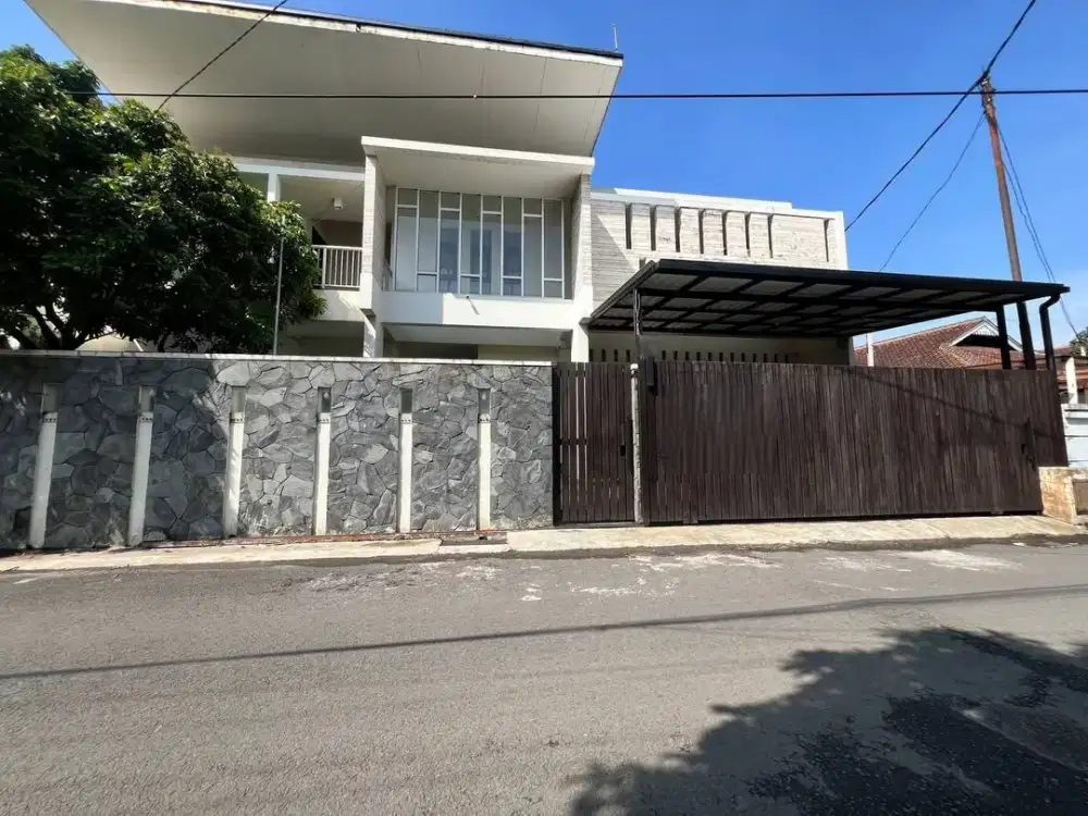 Rumah Mewah Elegan 2 Lantai @ Cijagra Akses Jalan Lebar Lok Strategis