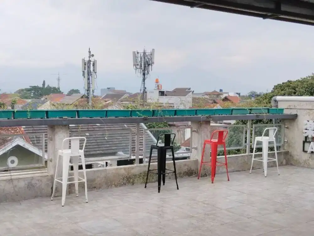 Rumah 3 Lantai View Gunung Di Tengah Kota Turangga Bandung