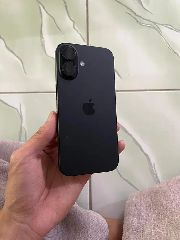 iPhone 16 Ex BliBli Garansi on november 2026