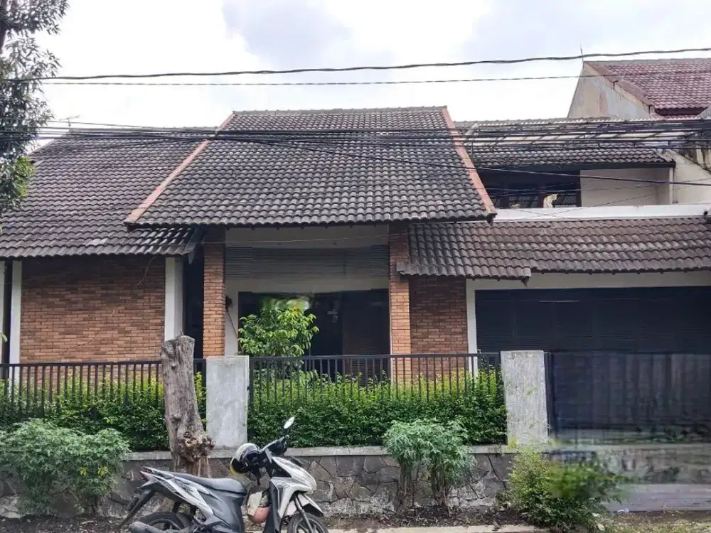 Best Deal Di Antapani Rumah Lama Terawat Posisi Hook Main Road