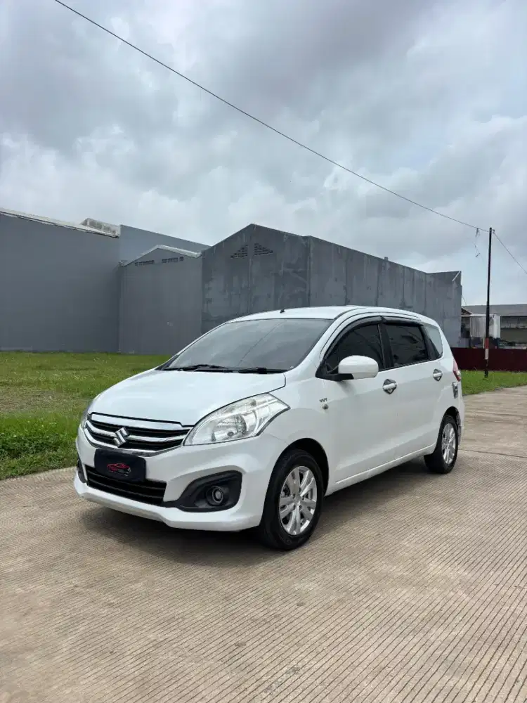 Suzuki Ertiga GL manual 2016 bekas murah