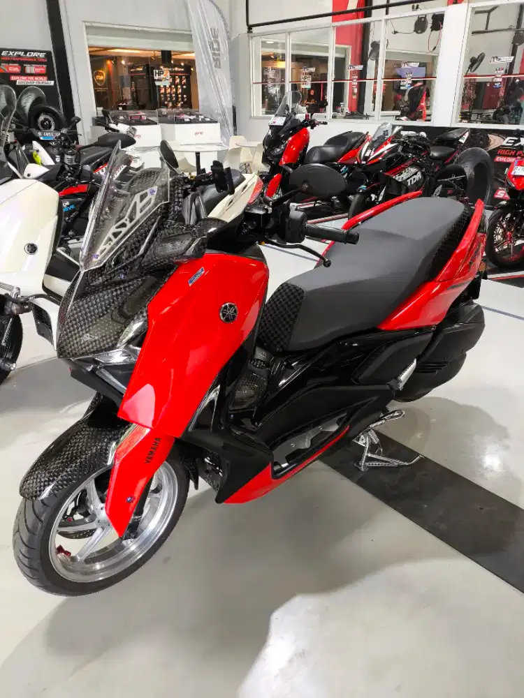 Yamaha xmax connected modif
