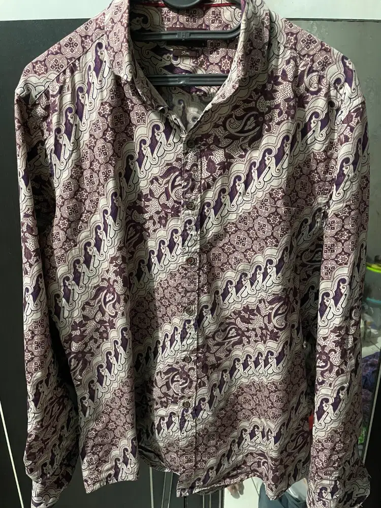 Kemeja batik Larusso