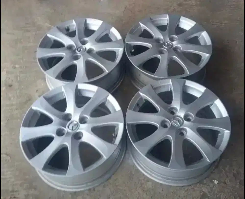 Velg Sedan Mazda 2