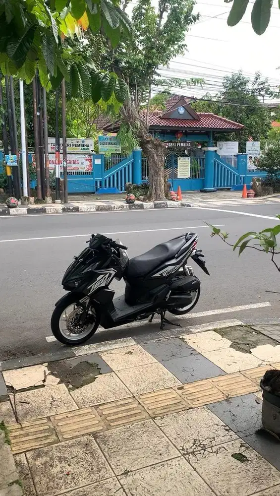 Vario 160 th 23 hitam doff