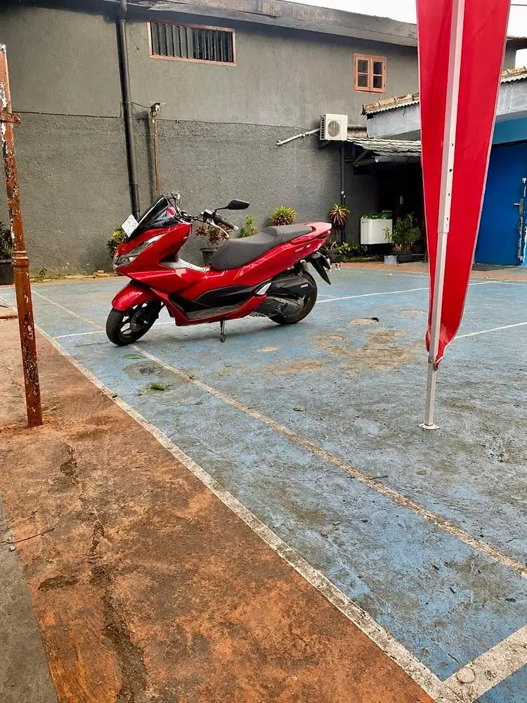 Honda PCX 160 Merah – Mulus, Keyless, Full Digital, Siap Pakai!