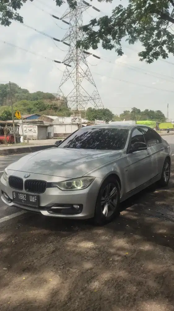 BMW 320I N20 CKD AT