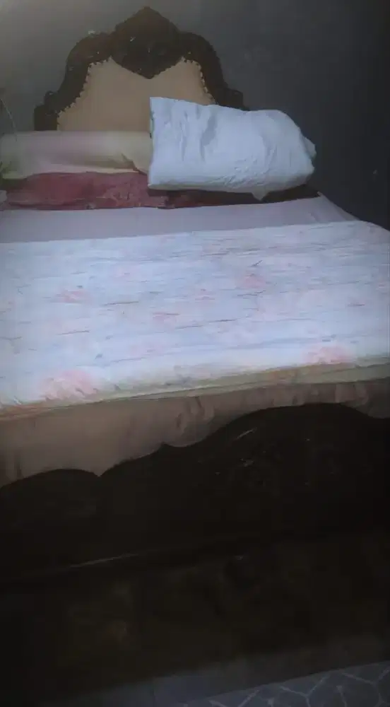 Ranjang jati lawas ukir