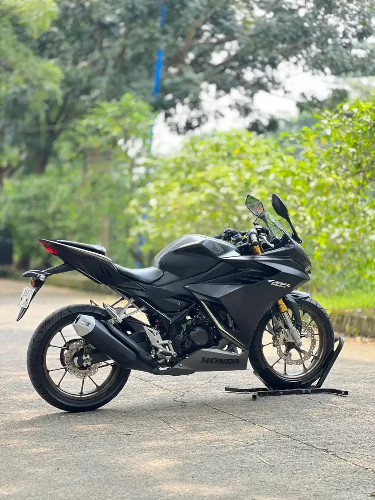 KM LOW! HONDA NEW CBR 150R NON ABS 2023 HITAM PAJAK ON TANPA PR