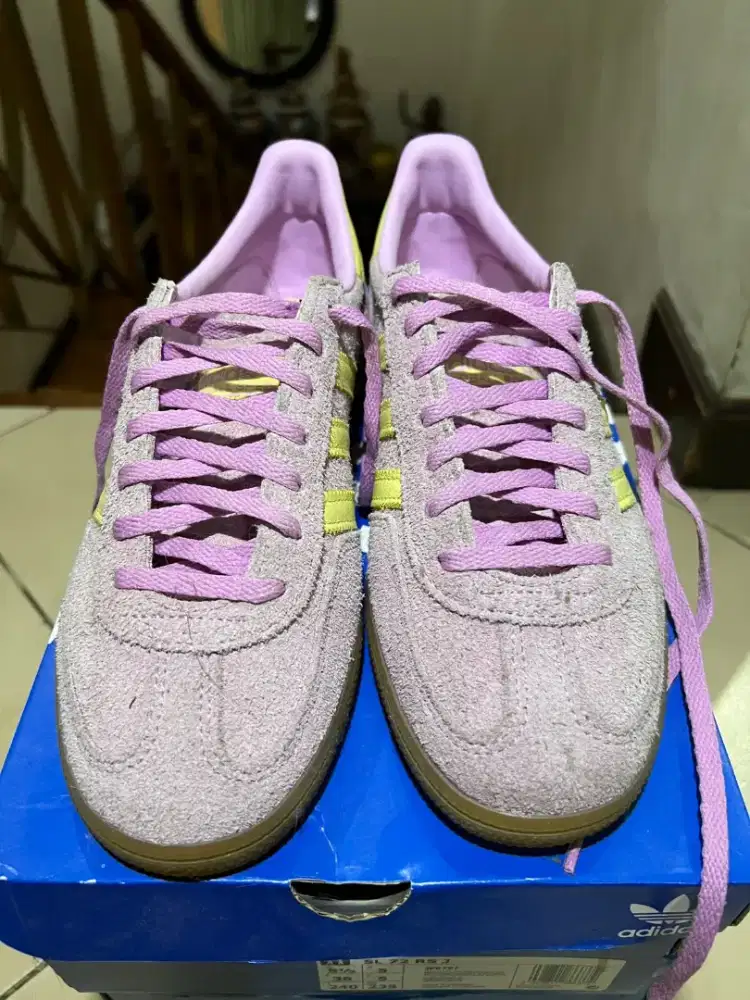 Sepatu adidas spezial cewe