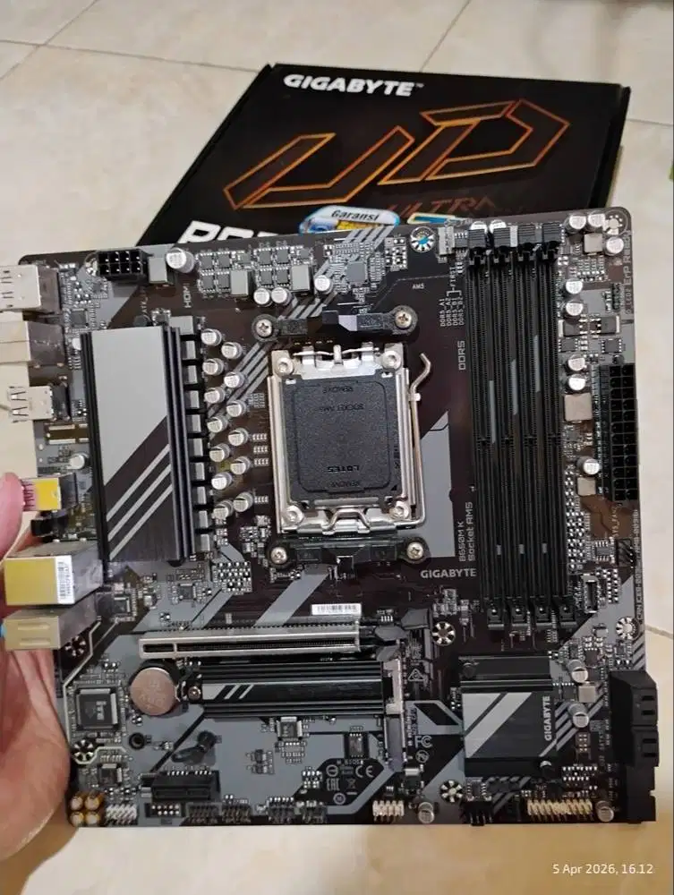 GIGABYTE B650M-K Socket AMD AM5 DDR5 Garansi ON