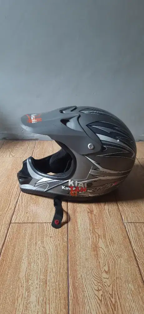 Helm kawasaki klx 150