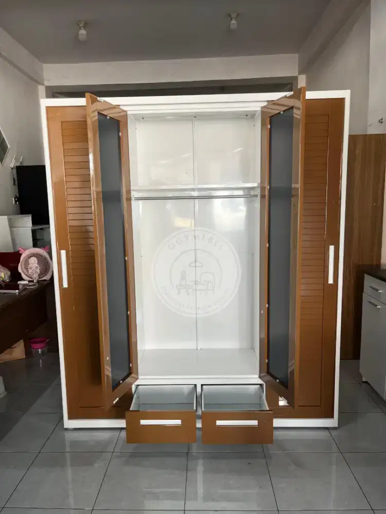 PROMO LEMARI BESI 4 PINTU