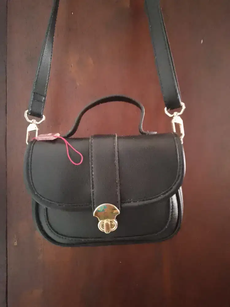 Preloved tas Elizabeth baru sekali pakai Rp 150.000