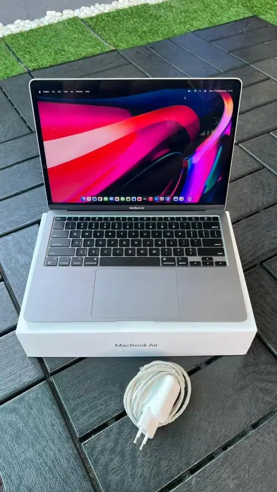 Macbook Air M1 A2337 Fullset