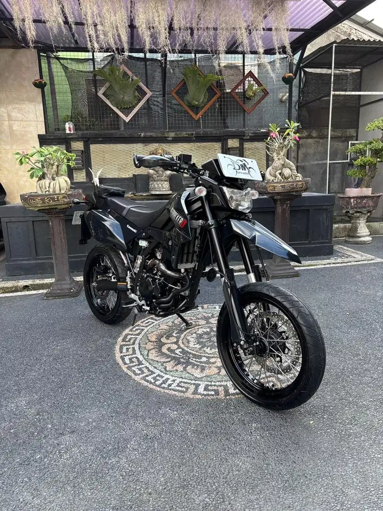 D tracker X 250 2023 super istimewa