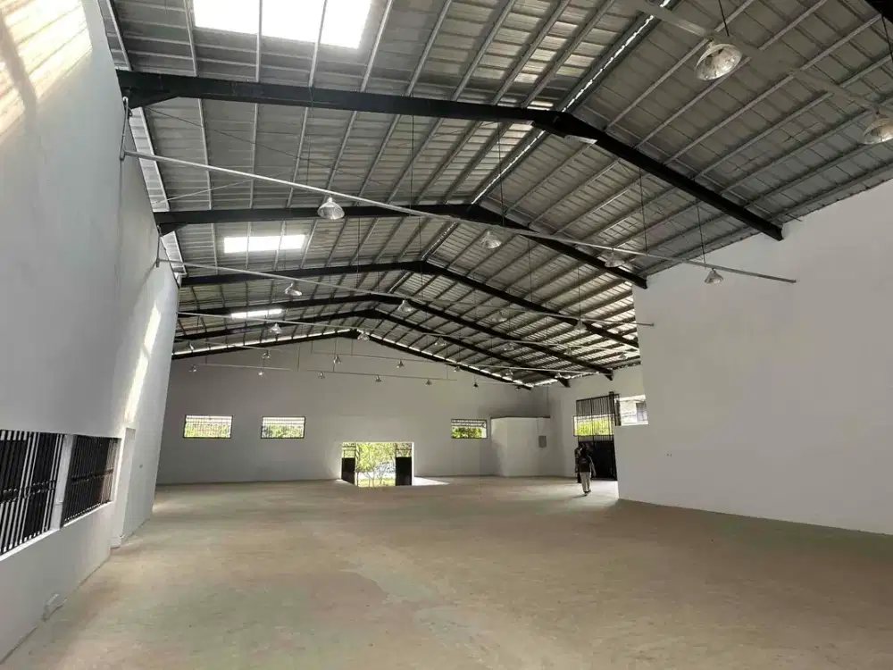 Disewakan Gudang 800 m² Penggilingan – Mandiri, Harga Kompetitif! Cocok untuk Distribusi & Storage. Dekat Tol JORR