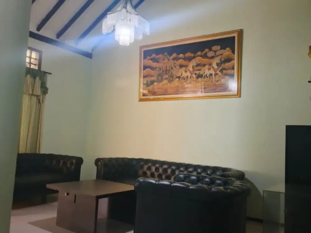 RUMAH FULLY FURNISHED, 8 MENIT DARI KERATON JOGJA