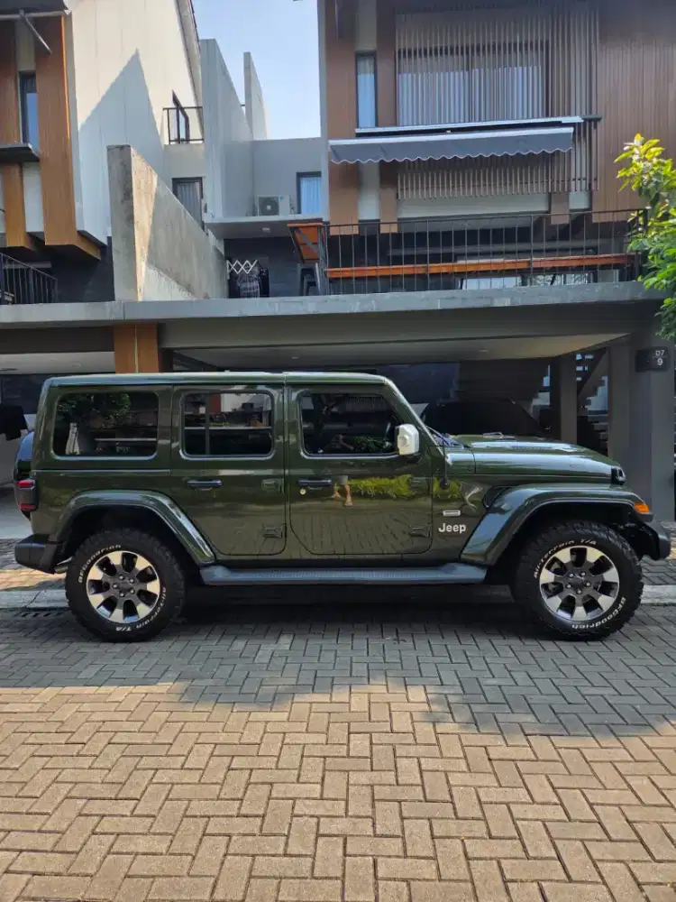 Unit super like new Jeep wrangler sahara 2.0