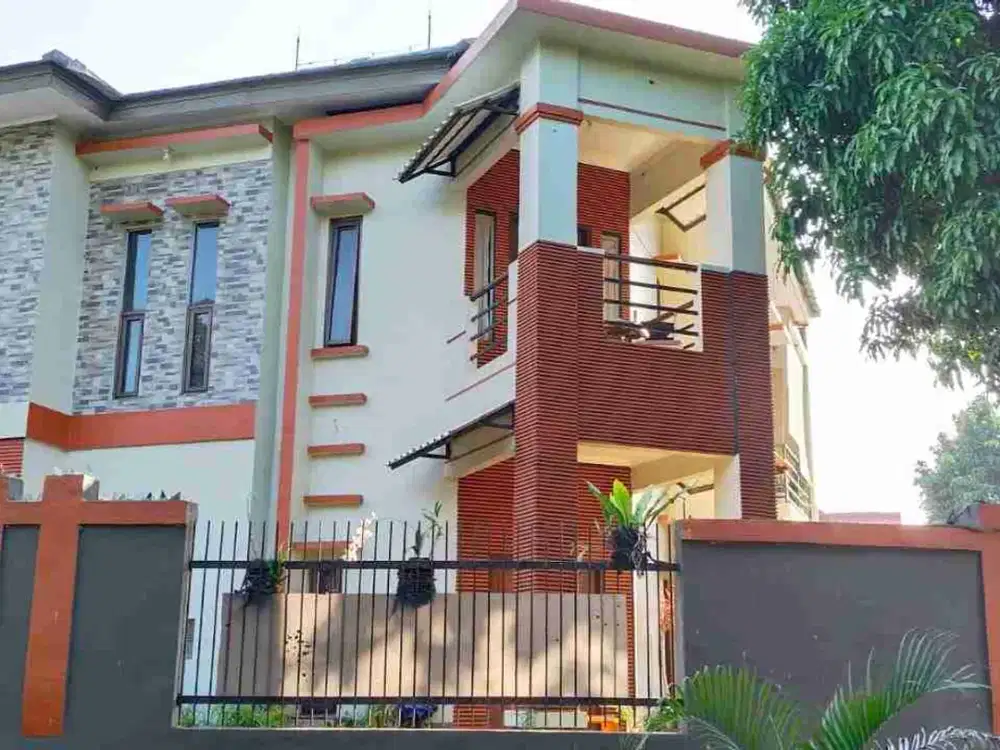 Dijual cepat rumah di BSD Kencana Loka, Serpong, Tangsel