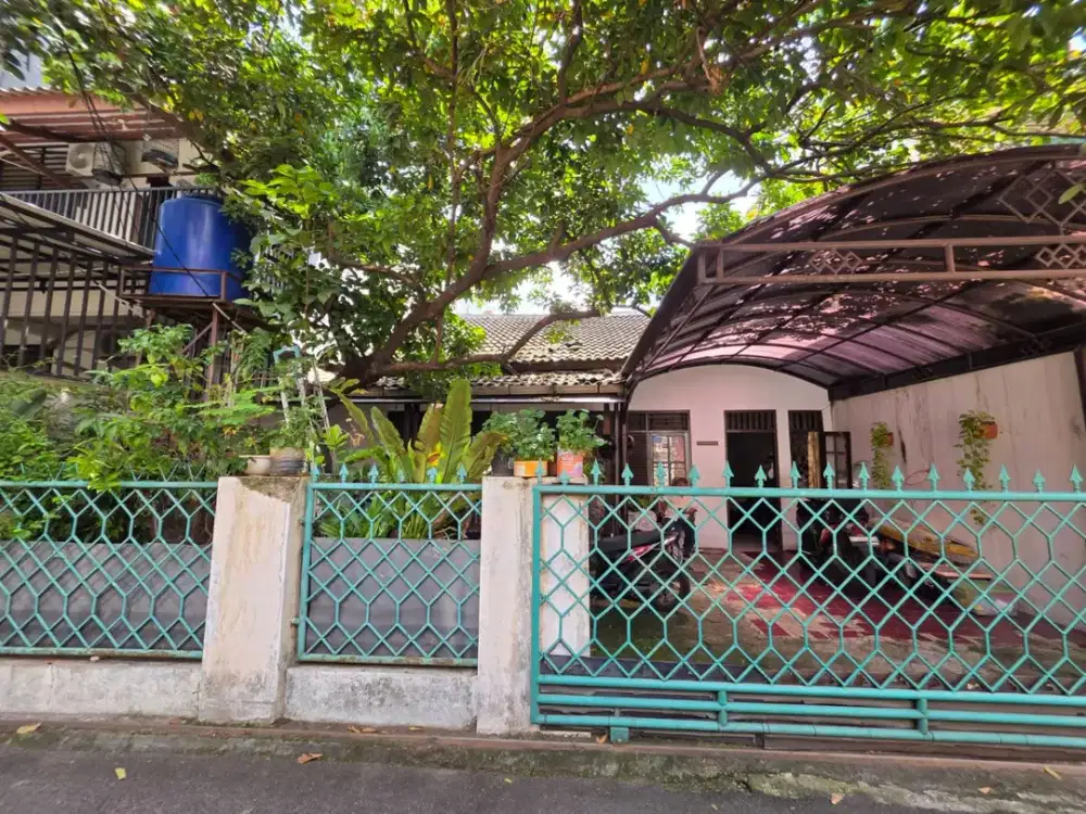 Turun Harga Dijual Cepat Rumah Lama Luas 203 Lokasi Strategis di Pejaten Barat Jakarta Selatan